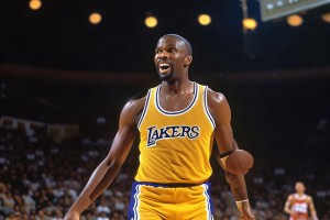 杰里·韦斯特：NBA传奇原型，Logo原型人物，悲情英雄生涯回顾